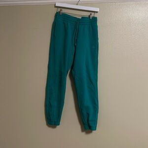 ariztia sweatpants